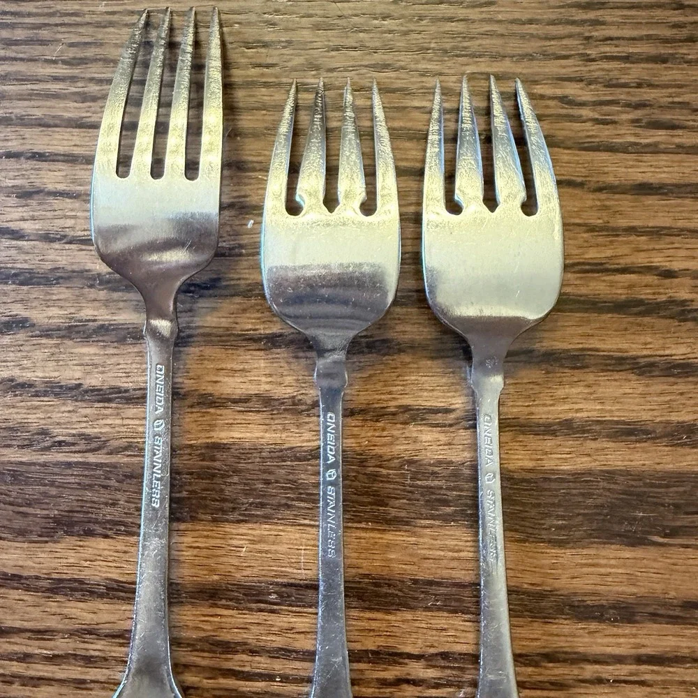 Oneida Stainless Flatware AMERICAN COLONIAL Salad Forks (2) Dinner Fork (1)